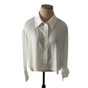 NWT Stradivarius Women Shirts Size M